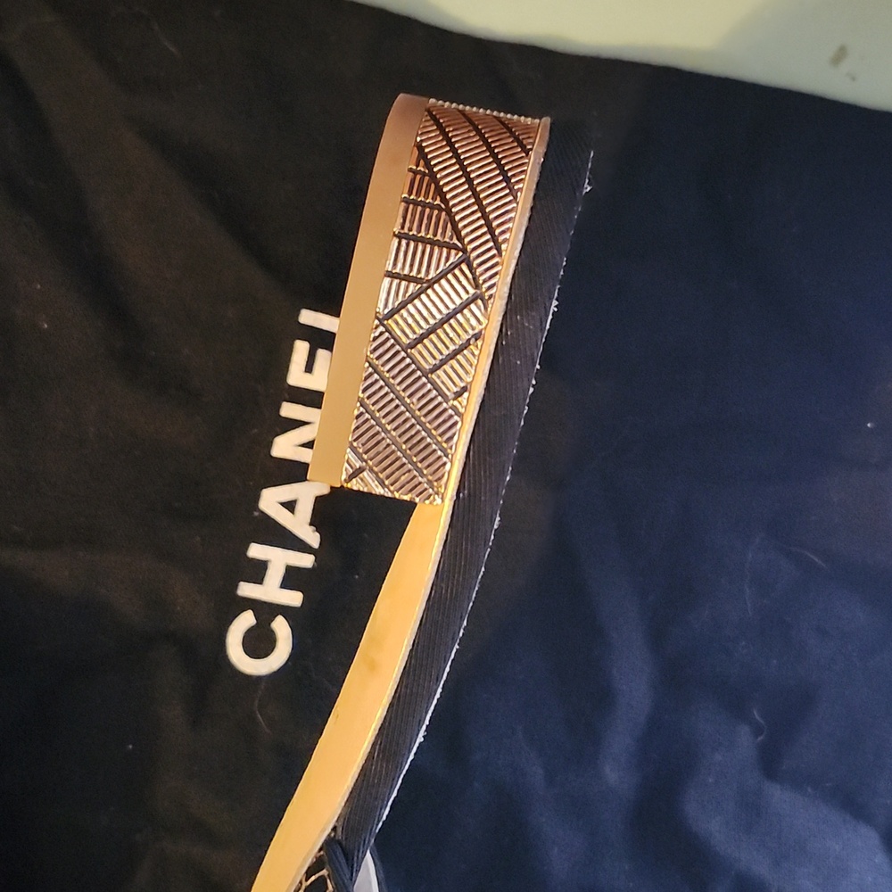 CHANEL Camelia Slide Sandals Black & Gold Size 36 - Picture 10 of 16